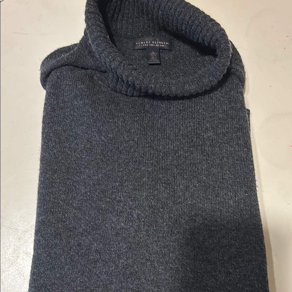 Men's Gray Sweater